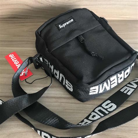 supreme shoulder bag size